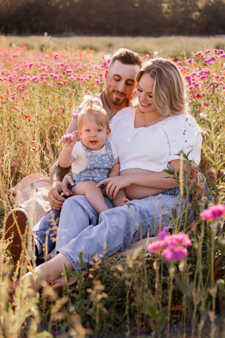 Snohomish maternity photoshoot with toddler