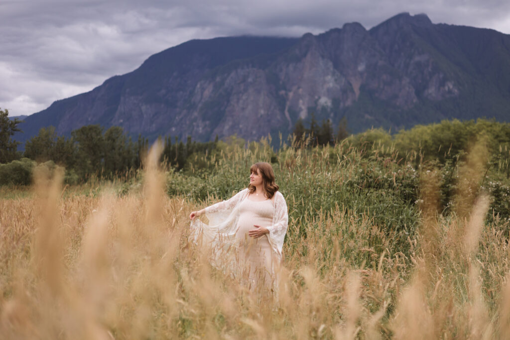 Solo maternity session in North Bend with mountain backdrop